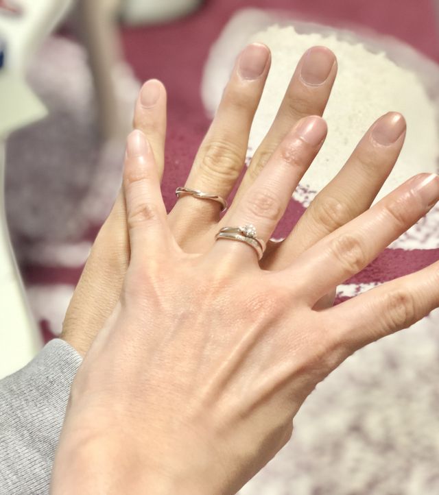 入籍日に初めてつけました。