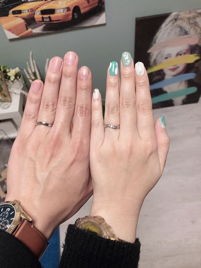 ラザールダイヤモンドのクルーズオブハートという結婚指輪です。