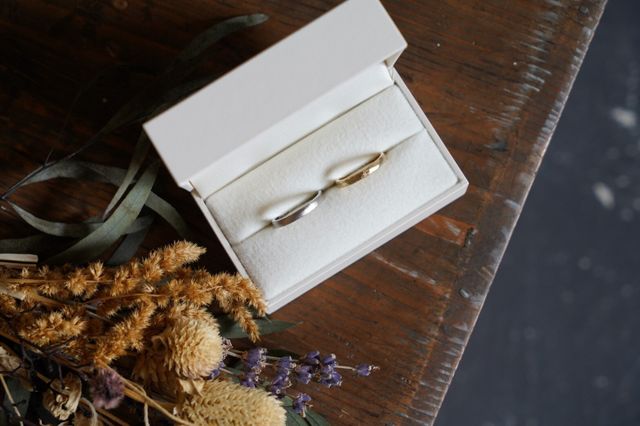 完成した指輪も素敵に写してくださいます♪