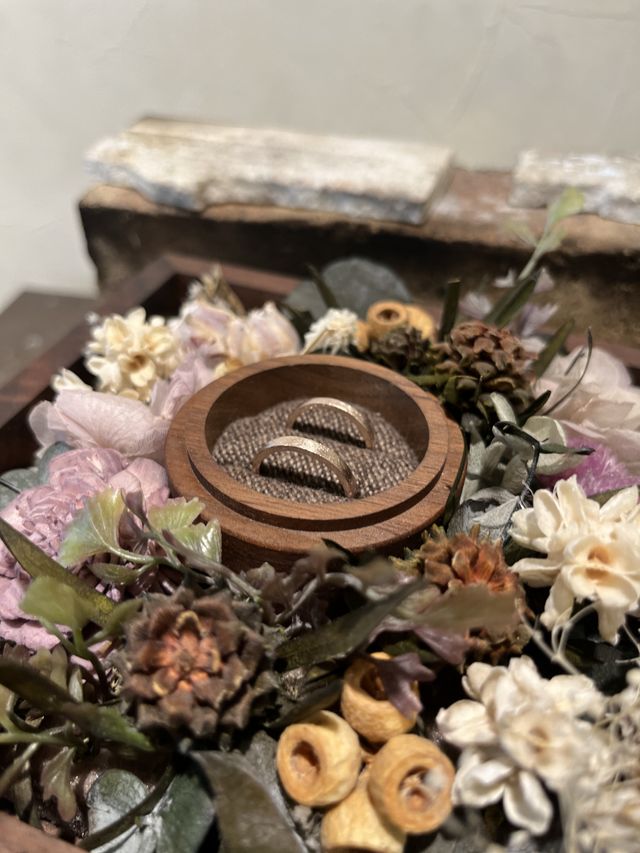 ピングゴールドのマット仕上げ