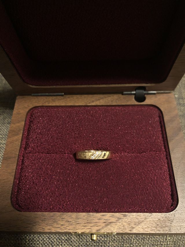 蛍灯シリーズの葉漏陽、レディースのピンクゴールドです