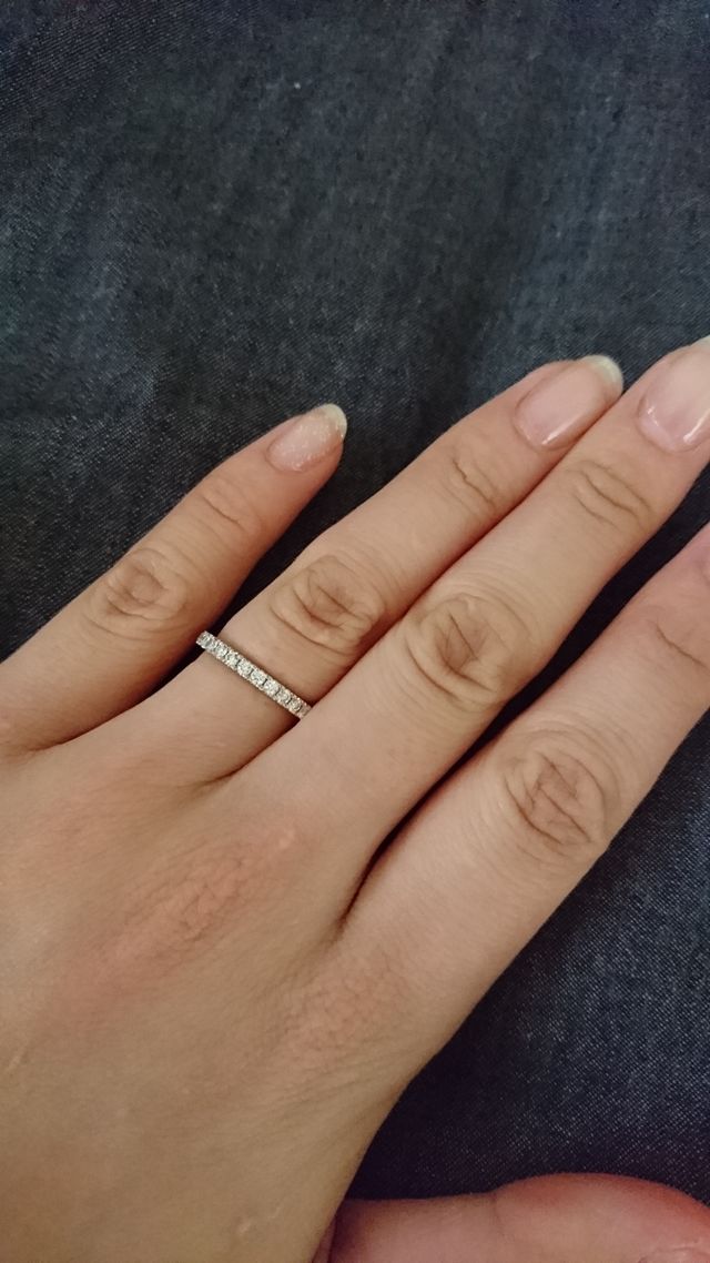 ストレートのリングなので普段も付けやすいです！