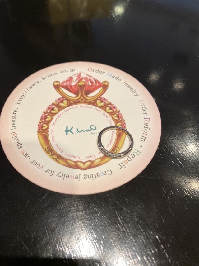 女性用のリングです。
ブループーロでセットで購入