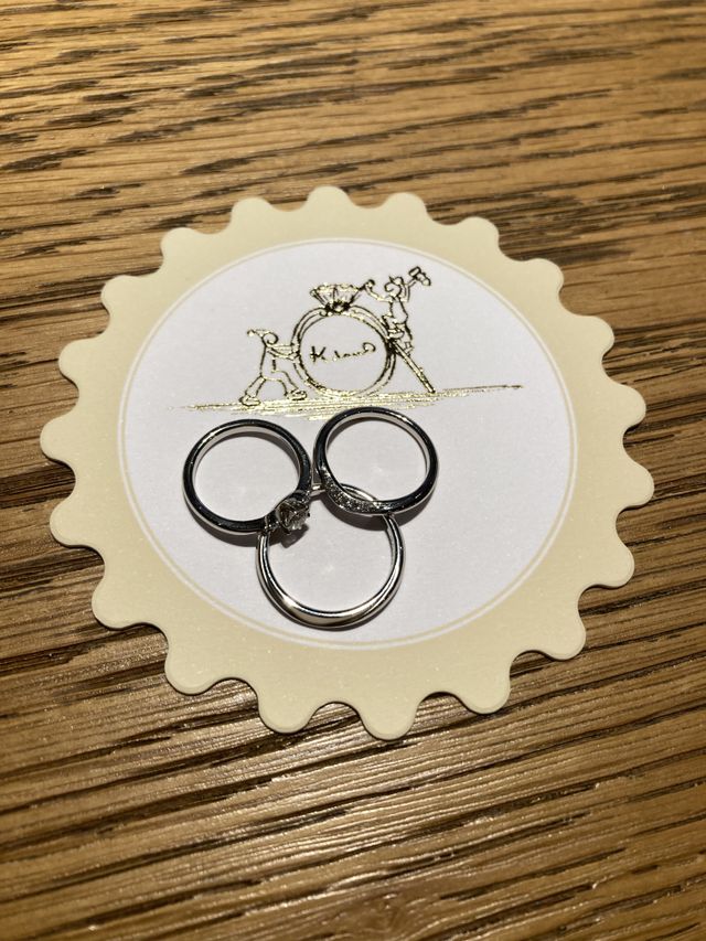 下のが男性用
左上婚約指輪
右上女性用