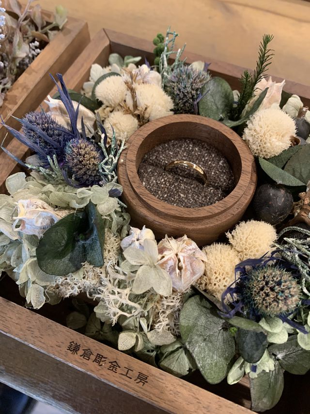 石入れを行う前の婚約指輪です。