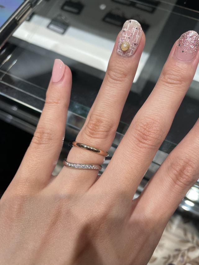 ピンクゴールドのものと一緒につけてイメージしました。