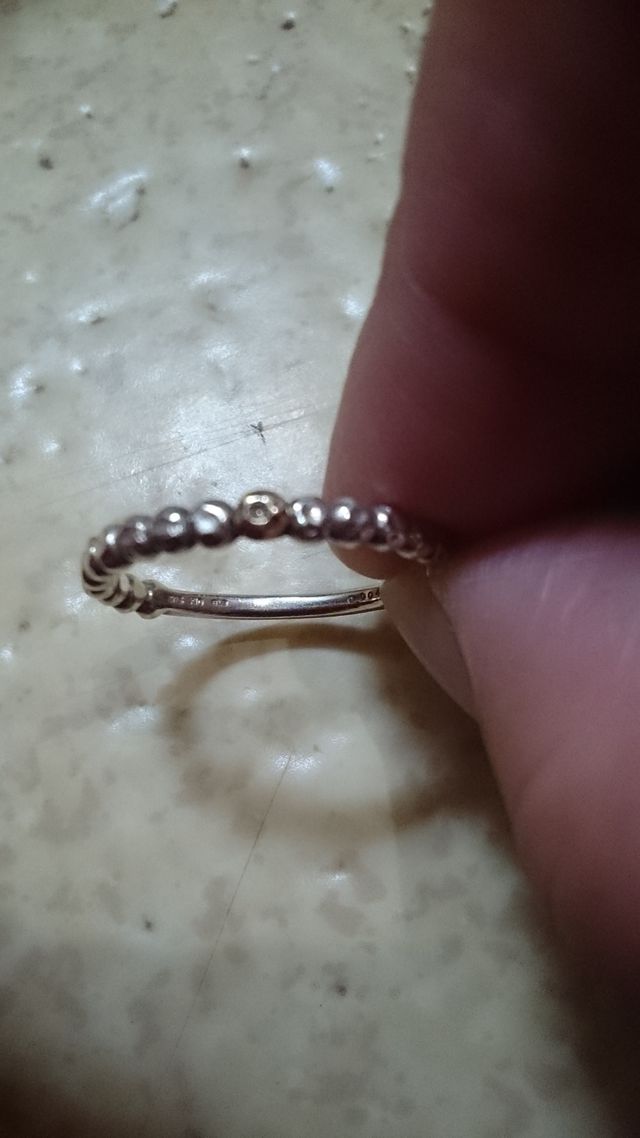 玉の真ん中にダイヤ