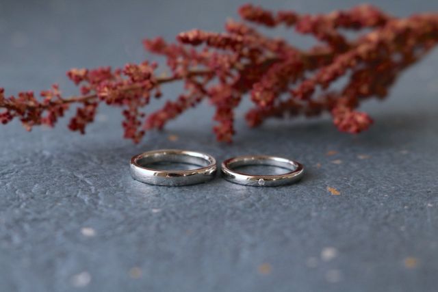 男性リング幅3mm
女性のリング幅2mm
ダイヤモンド埋込み