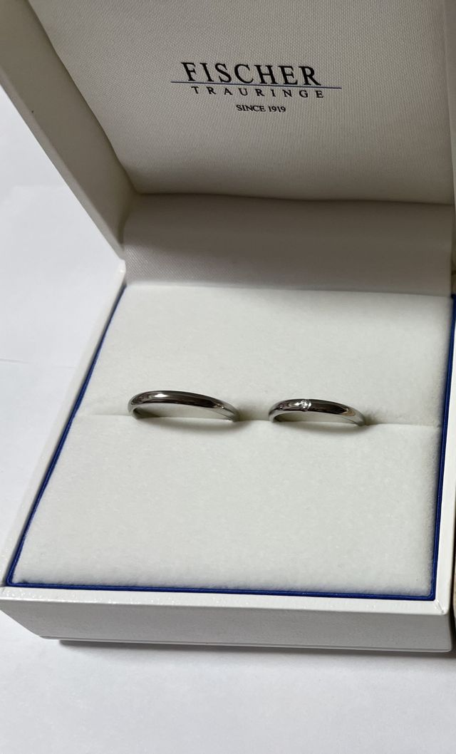 結婚指輪の写真です。丈夫なものを選びました。