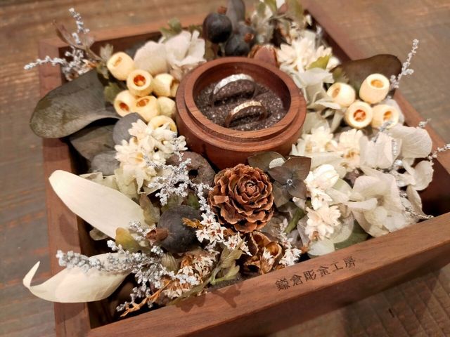 完成後、素敵なボックスに指輪を入れて撮影させて下さいます。