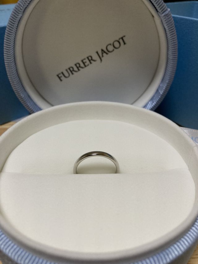 シンプルで飽きのこないデザインです。