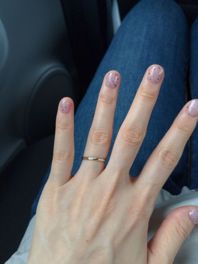 女性用の指輪です。
