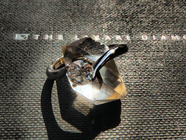 0.5ct 、F、VS1、Ex。ラザールダイヤモンド。