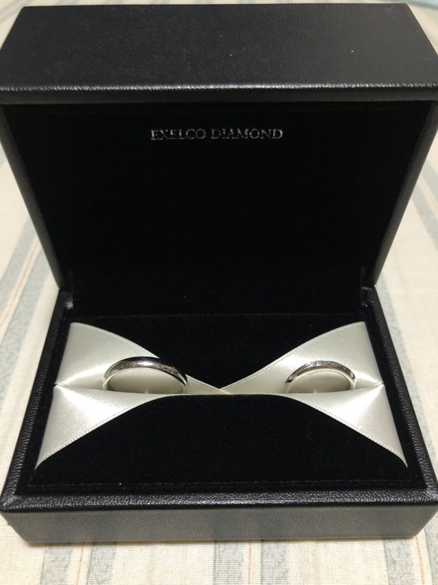  シンプルで上品に感じる結婚指輪