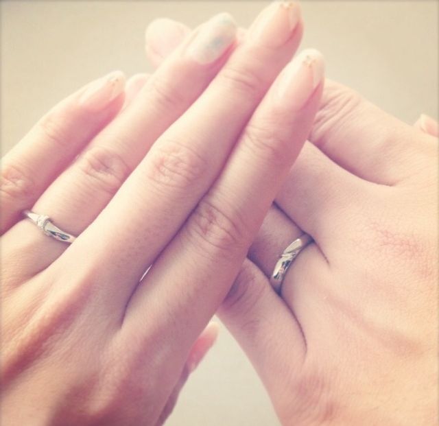 他にはない結び目をイメージしたデザインに一目惚れ