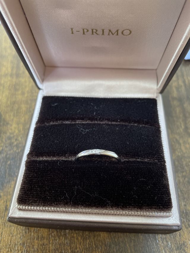 結婚指輪です。ケイローンと言う名前の指輪です。