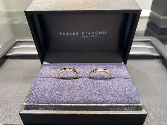 コンビネーションカラーの指輪です。