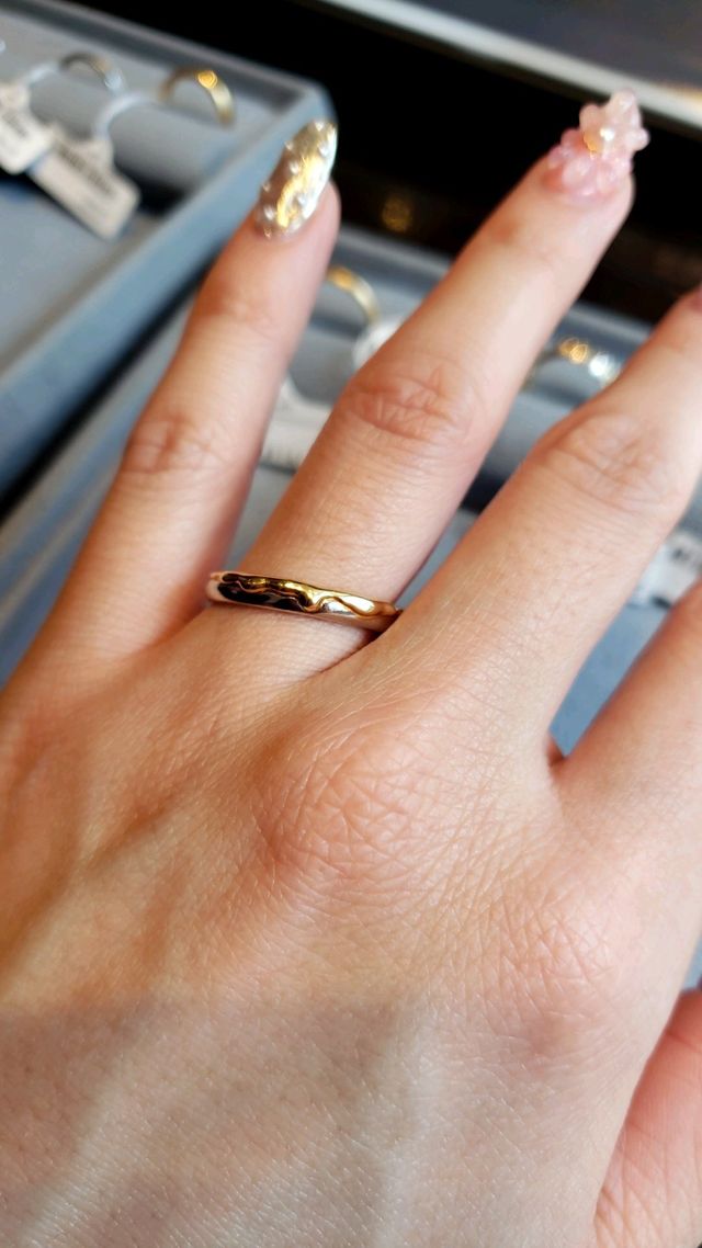 レディースがつけた感じ。（サイズはメンズ）