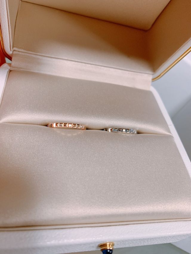 ブシュロンのBOXとともに