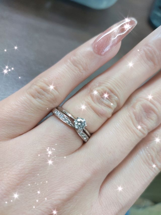 ピッタリフィットしてダイヤがちょうど真ん中に来ます★