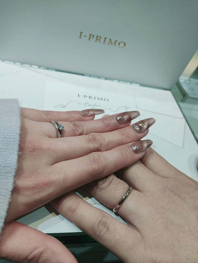 購入時に店頭で指輪を撮るじ時間を設けてくれました★