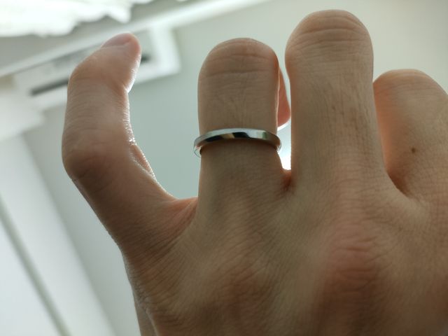 エッジの効いたデザインにマットな加工。大人なリングで満足。