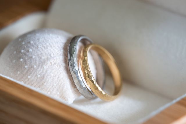 色違い・同じデザイン