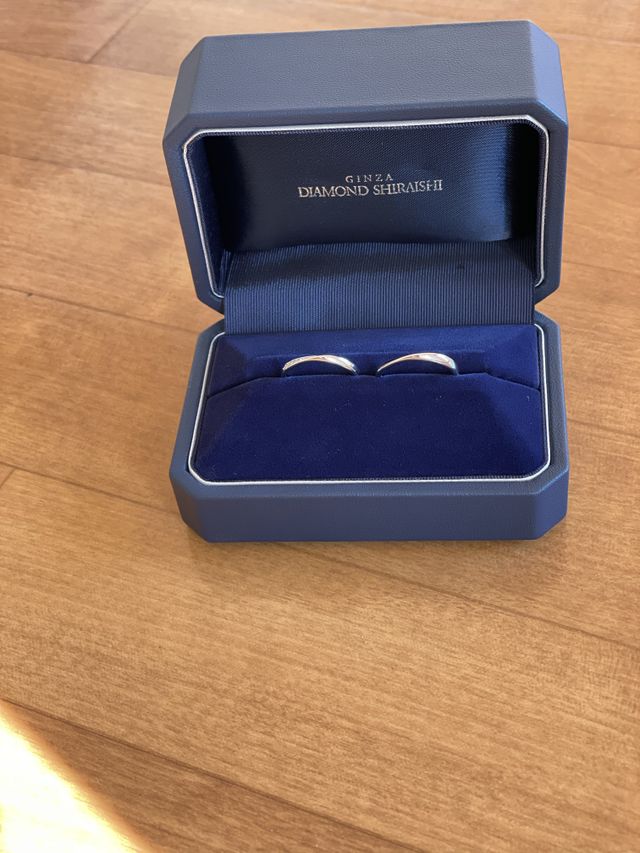 指輪の写真です。
主人と私の指輪です。