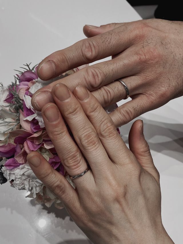 初めて指輪を選びに来て、彼と最初に見た指輪に決めました！