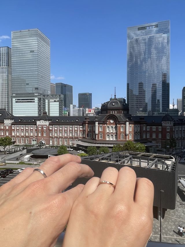 購入した丸ビル店で記念撮影