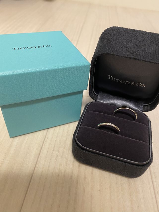 男　シンプル
女　ダイヤ3連