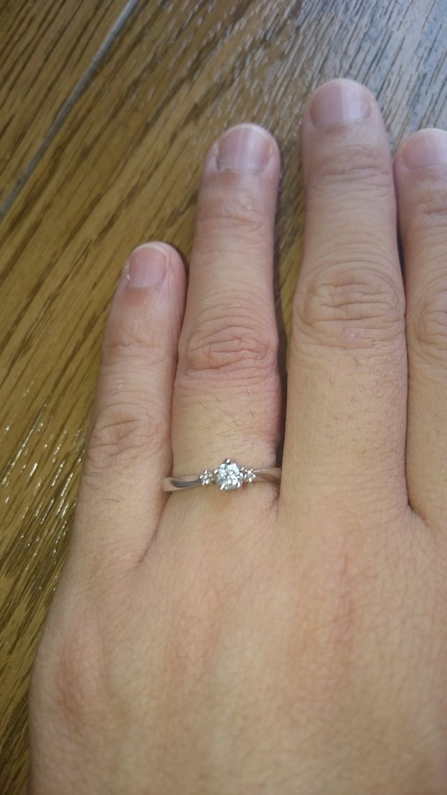 オリジナルカットのダイヤモンドが決め手でした☆