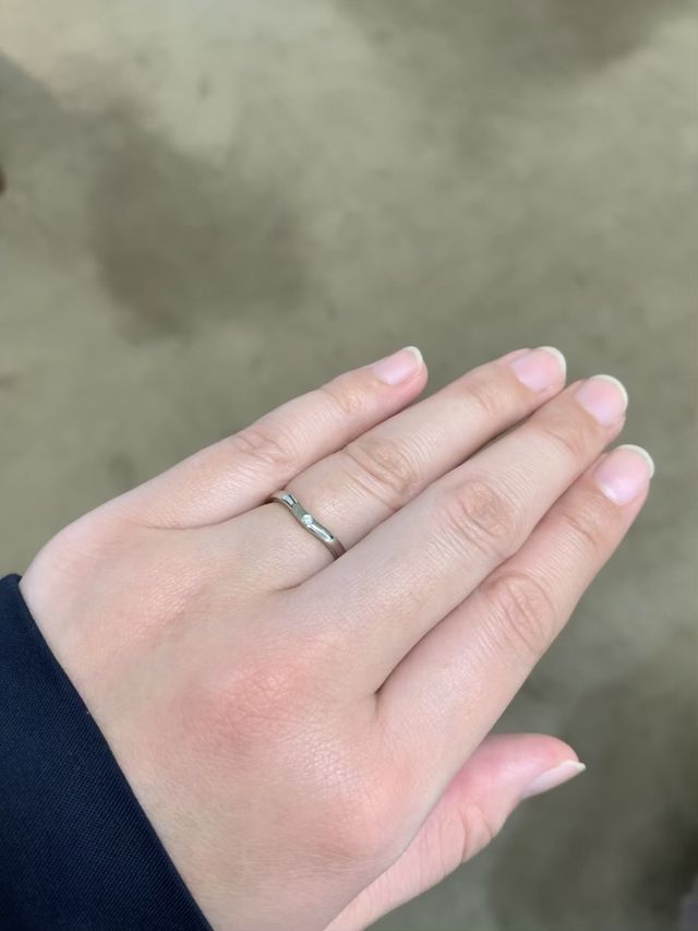 1、2枚目写真は同じものです。前後を変えれるデザインです。