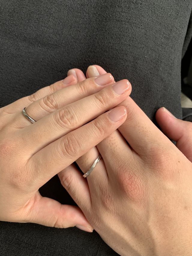 指輪が回って正面がズレてもデザインが入ってるので可愛いです！