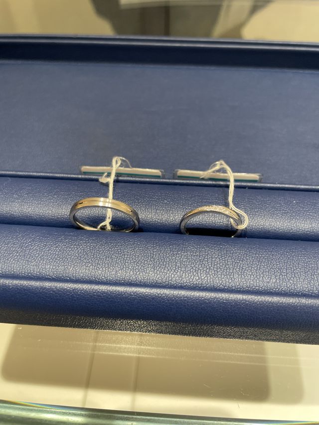 ストレートのリングです。
着け心地もとても良かったです。