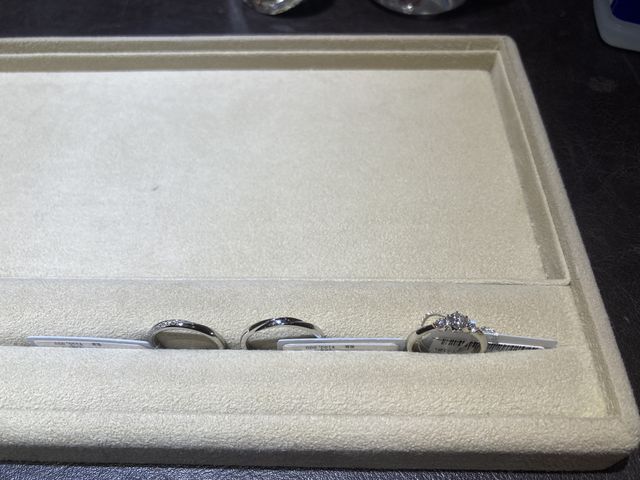 結婚指輪と婚約指輪