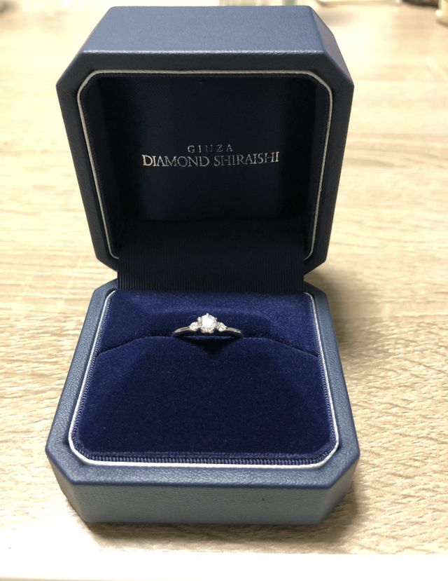 スマイリングジャスミン
v字の形がとても素敵です。