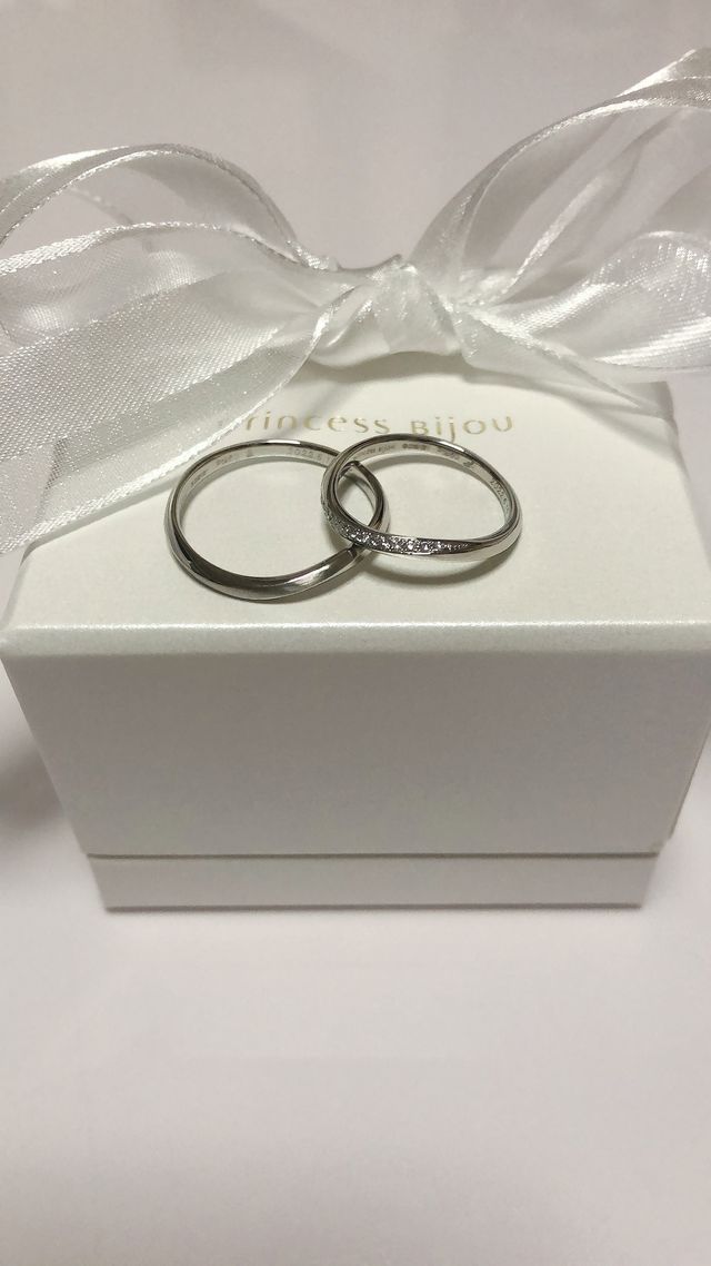 箱にリボンかけてもらいました⭐︎