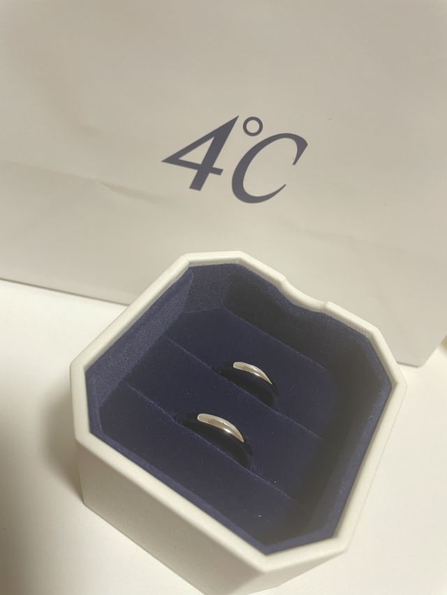 お気に入りのリングとオシャレなケース