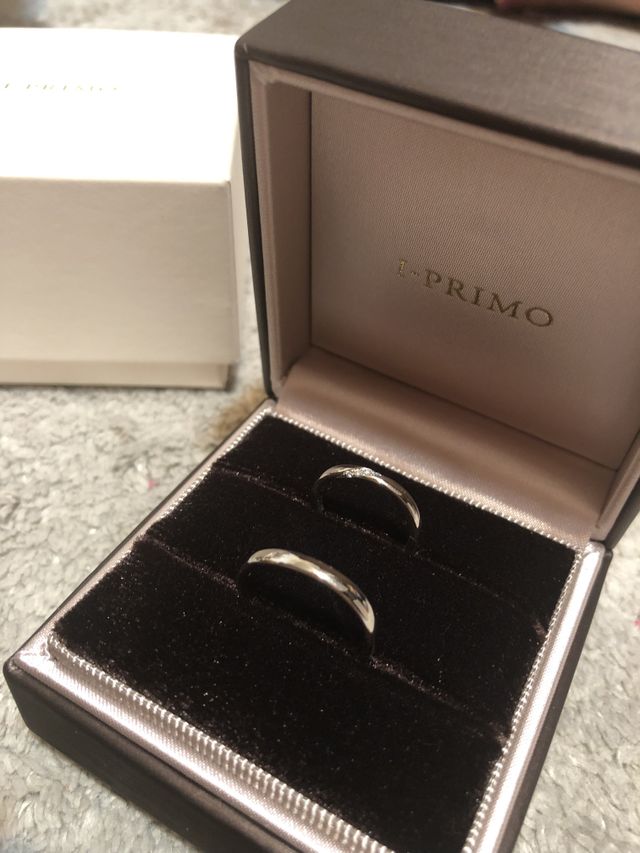 ケレースシリーズの結婚指輪。
シンプルめ代表だと思います。