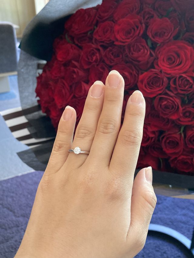 婚約指輪「プリュマージュ　チェリッシュ」