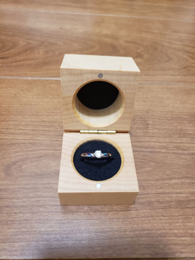 ソラのリングです。二色のグラデーションがとても綺麗で満足です