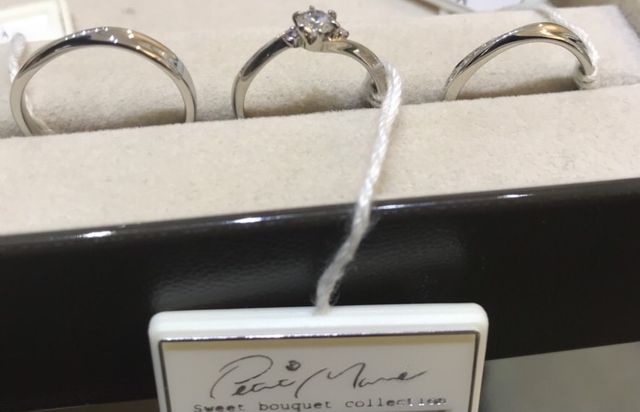 プチマリエの指輪です。