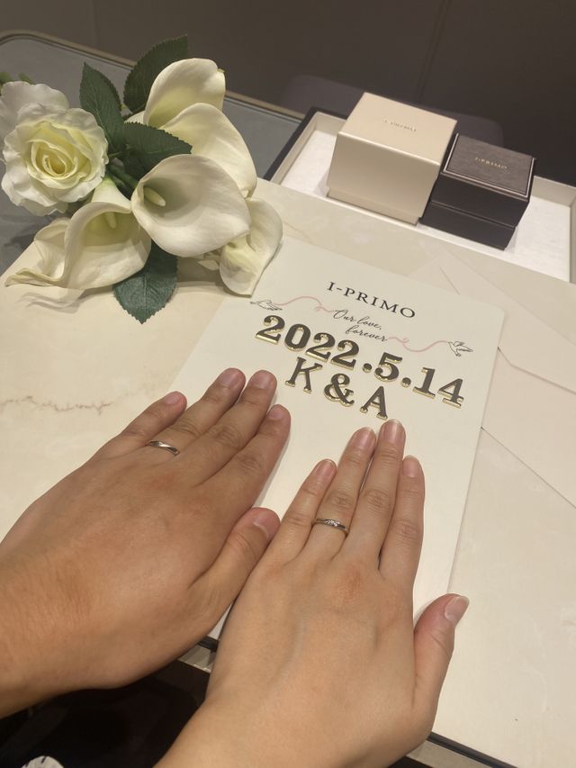 指輪に入れた刻印と同じ文字を並べ記念に撮らせていただきました