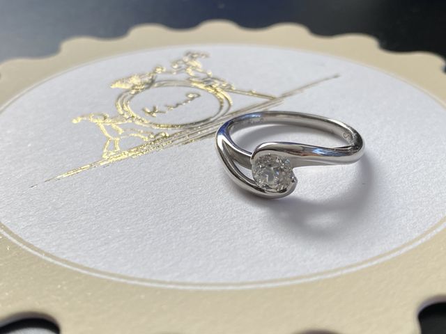 ケイウノさんから頂いた撮影用のカードと一緒に撮影