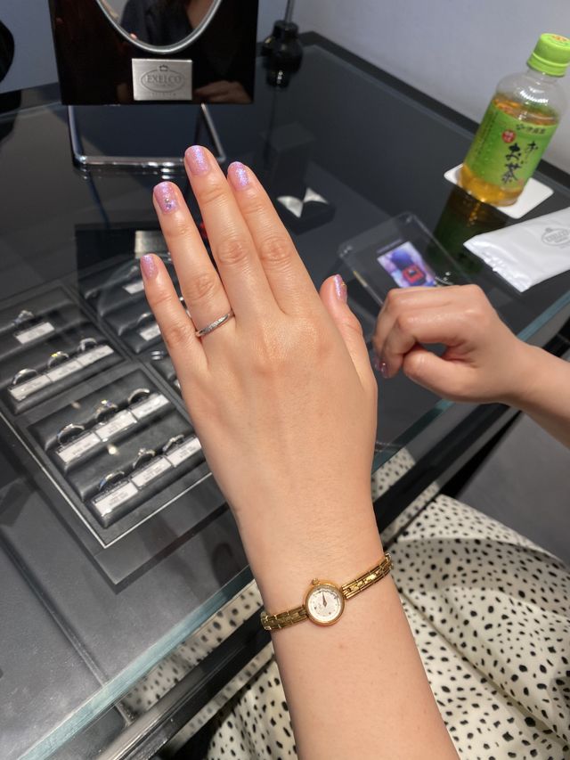 キラキラした部分だけでなくプラチナ部分も見えます。