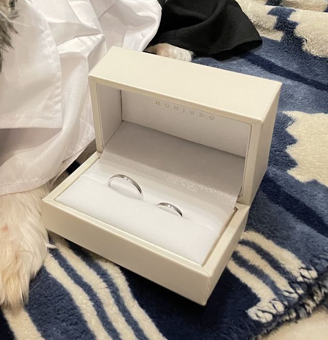 シンプルなデザイン
四角い形で角が少し丸みを帯びている