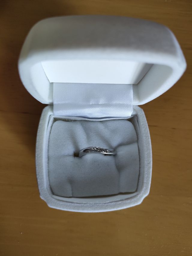 箱は汚したくなかったので別の箱に入れ替えて使っています。