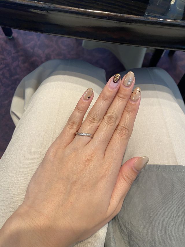 ダイヤがななめにはいってます。