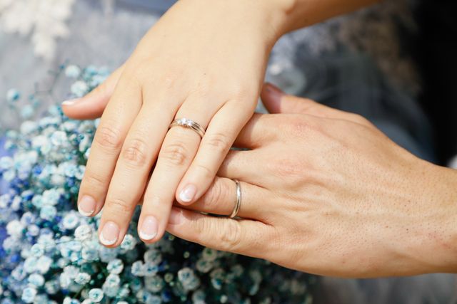 すごく満足した結婚指輪です！
シンプルに磨きました。